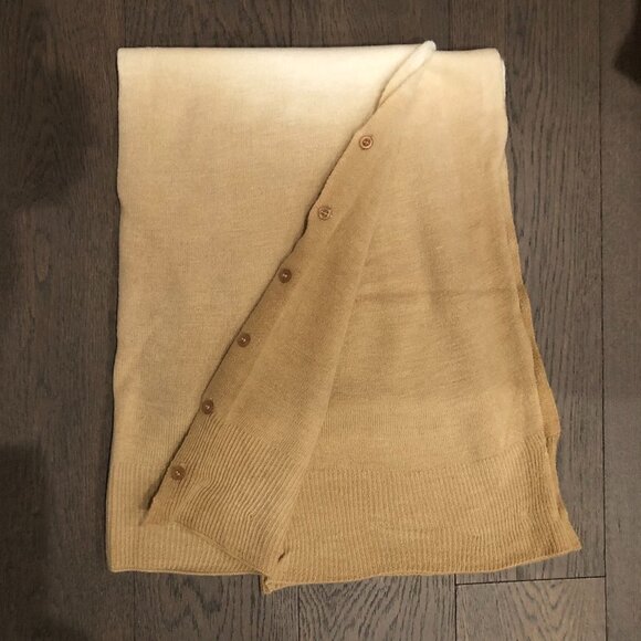 Knit button Scarf or Wrap worn 2 ways White+Camel - Picture 2 of 3